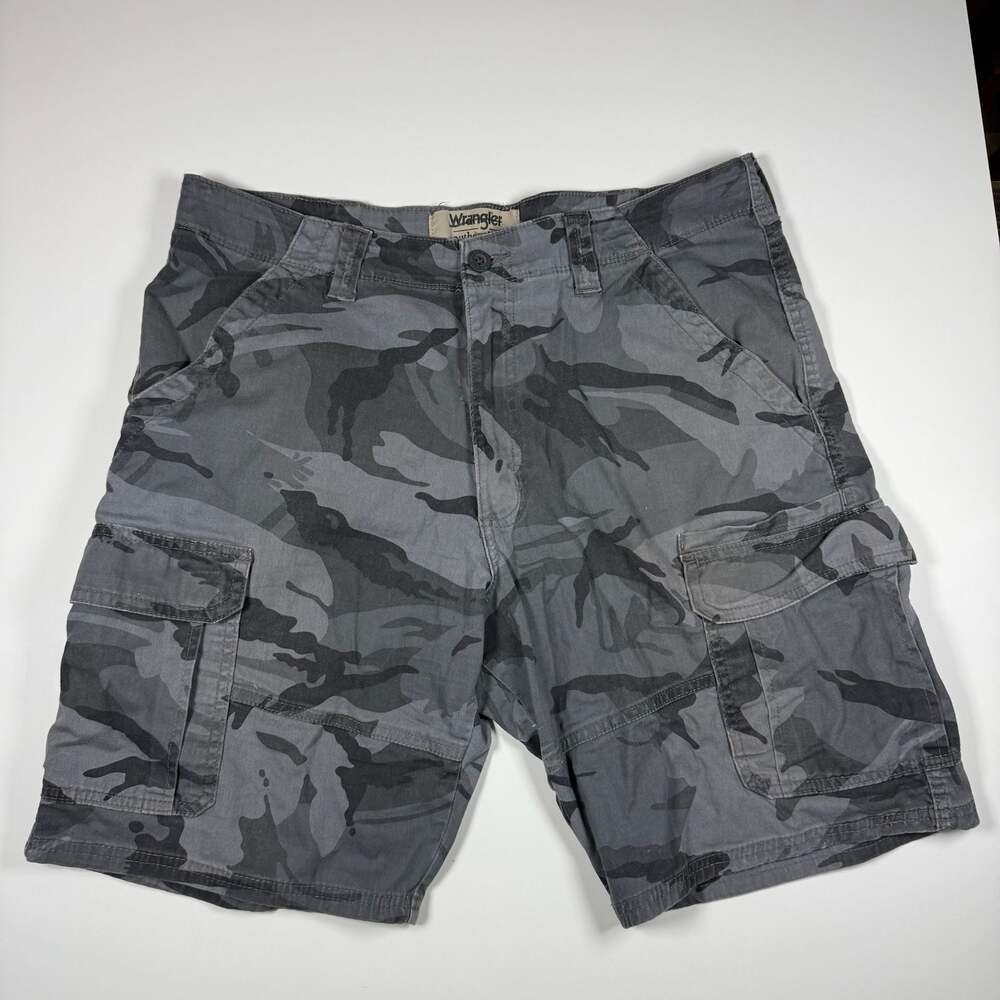 Wrangler Camoflage Cargo Shorts Men's Size 34 Dark Gray Camo Shorts
